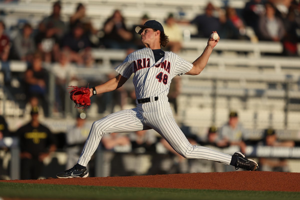 ArizonaBaseball's tweet photo. Great outing from Z! 🫡 #BearDown 

Final line: 5 IP, 0 ER, 6 K 🔥 https://t.co/JIaNeqF5Ps