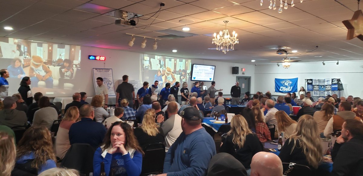 PresidentKittle's tweet photo. Packed house at the @DakotaWesleyan TeamMakers Final Four Event tonight! We appreciate the support of @dwusports! https://t.co/adFKqBNnHq