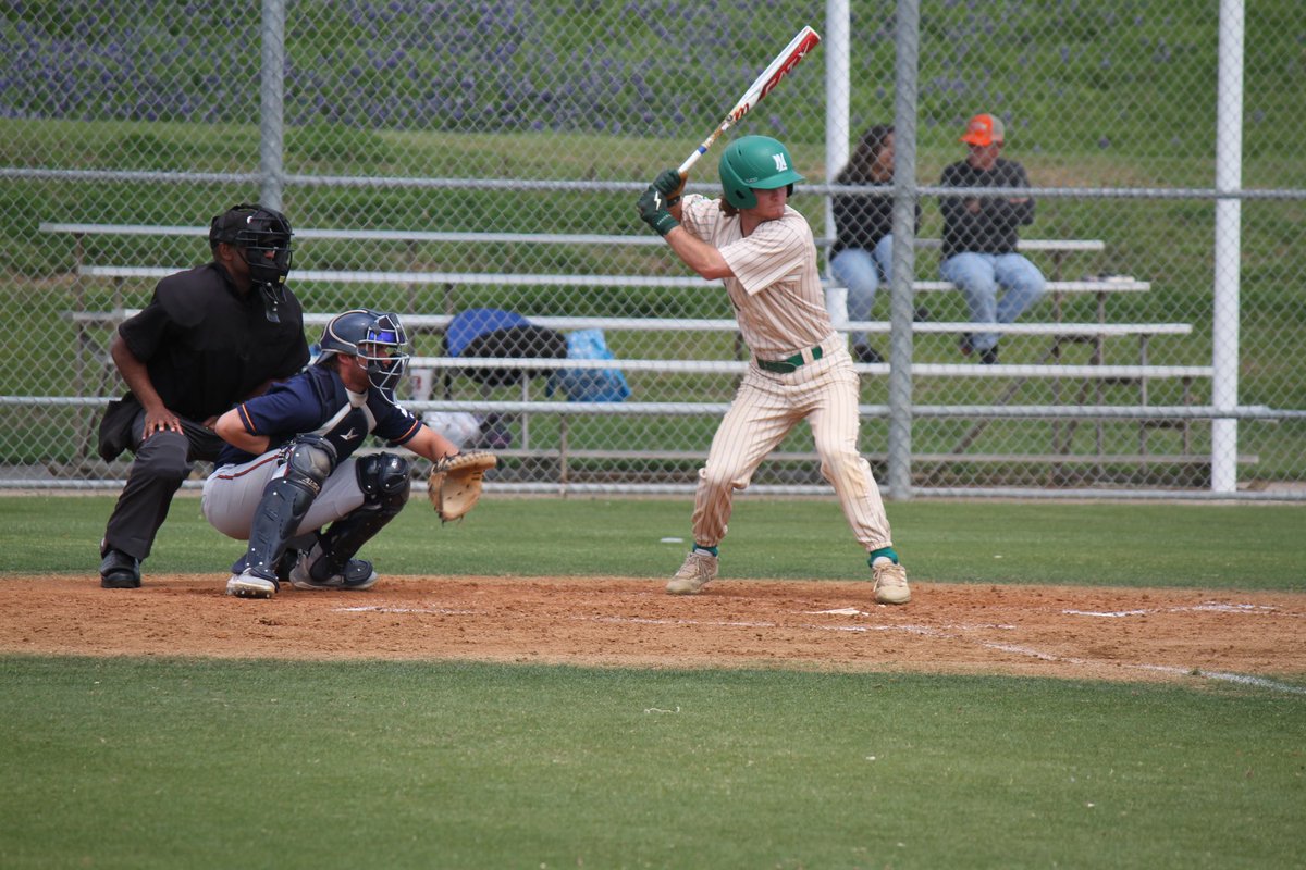 Dallas College North Lake Athletics (@dcnlblazers) on Twitter photo ⬇️ goes No. 1.
⚾️ <a href="/DCNL_Baseball/">North Lake Baseball</a> 6, No. 1 Dallas College Eastfield 4
📊 northlakecollegeathletics.com/sports/bsb/202…
#NorthLakeBlazers | #NJCAABaseball | #DACBaseball ⬇️ goes No. 1.
⚾️ <a href="/DCNL_Baseball/">North Lake Baseball</a> 6, No. 1 Dallas College Eastfield 4
📊 northlakecollegeathletics.com/sports/bsb/202…
#NorthLakeBlazers | #NJCAABaseball | #DACBaseball