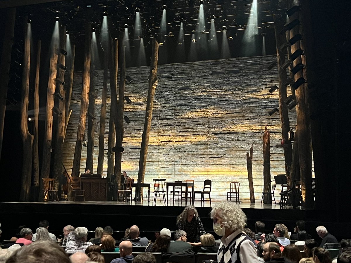 rpoole23's tweet photo. Time for a newer, more interesting show!!  @PioneerTheater @wecomefromaway https://t.co/AhdN5gPeYW