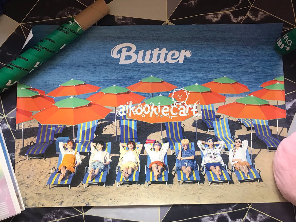aikookiecart's tweet photo. 𐬹𓏸 wts lfb ph ꒰#AKCOnhand꒱𐬹𓏸

 𓏔 𓈒 BTS butter posters rolled with tube 

ꔣ mint condition 
ꔣ payo
ꔣ dm to claim 

𓏔 𓈒150php

🏷 BTS butter posters https://t.co/U6X52sTxKw