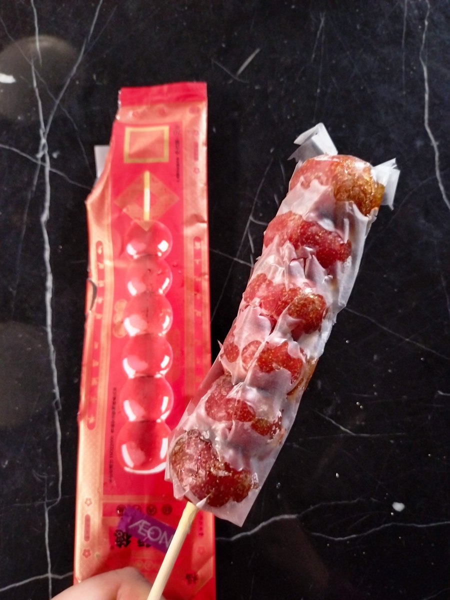 Yukiko_Kudo281's tweet photo. 新浦安駅前モナにあるイオンスタ��ルの冷凍サンザシ飴
つい買ってしまいました😆
こちら冷たくて甘酸っぱくてとっても美味しい大人気商品です✨
#冷凍サンザシ飴 #大人気 #イオン #AEON #AEONSTYLE https://t.co/7E5ysBoR3p