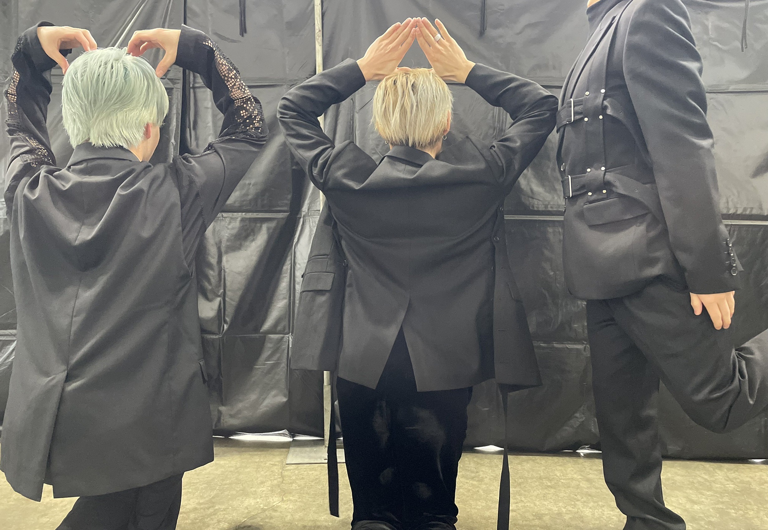 超特急「B9」リリース特典 アロハ コンプセット 超特急、21st Single「AwA AwA」夢8盤のグッズ絵柄が決定！ | 超特急