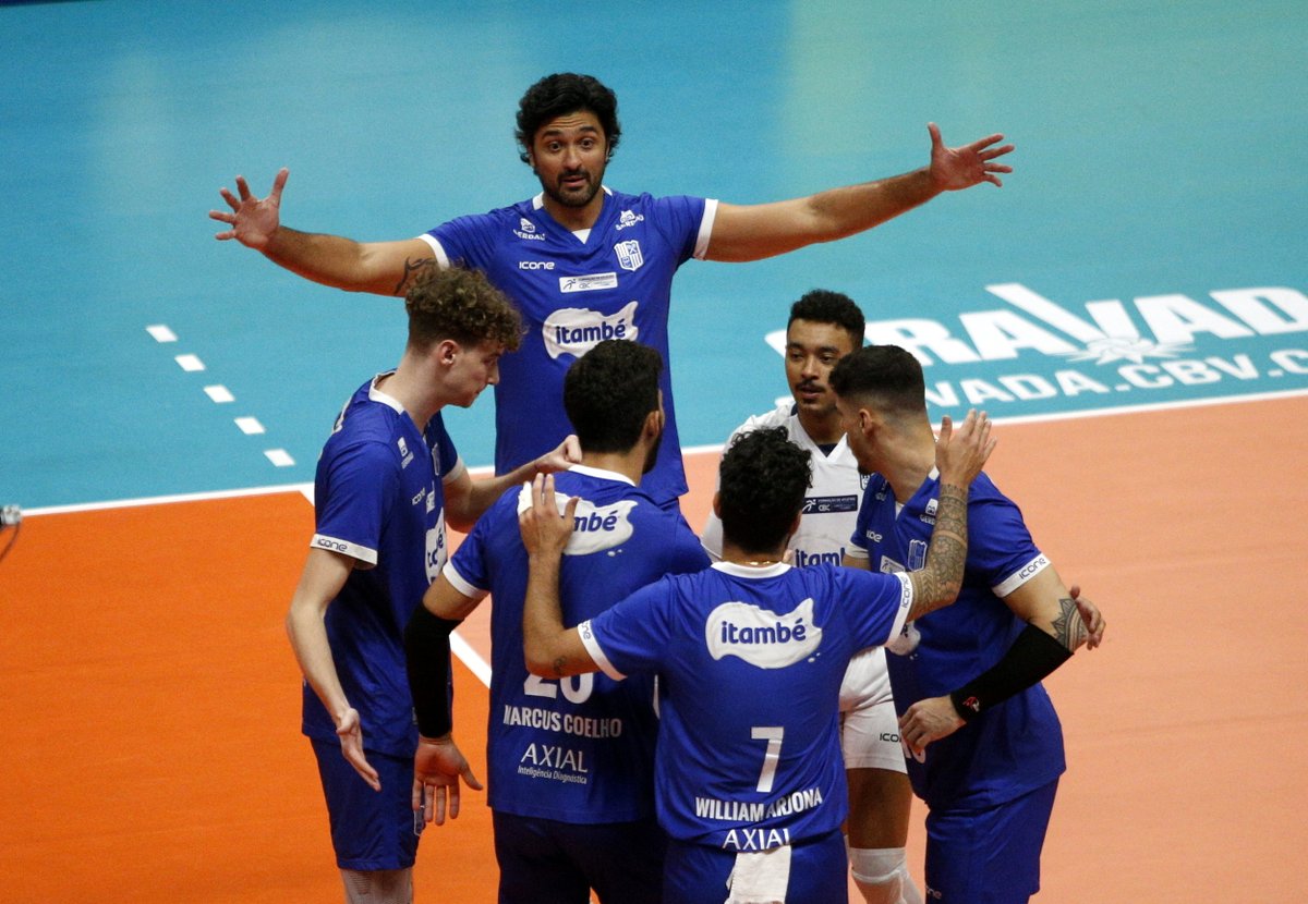 MinasTenisClube's tweet photo. ESSE É O ITAMBÉ MINAS! QUE JOGO!
VITÓRIA NA ABERTURA DAS QUARTAS! 🔥🔥🔥
🏐 Superliga - Quartas de final - Jogo 1
➡️ Sesi-SP 2 x 3 Itambé Minas - 5º set
Parcial: 10/15
📺 @sportv 2
#VaiMinas #ItambeMinas #ParedaoAzul https://t.co/4Bi7bJT7yJ