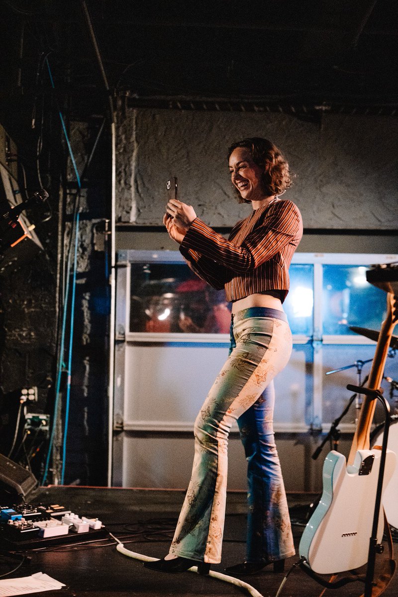 ZellaDayAZ's tweet photo. zella in ohio a couple days ago 🩷 (photos by @/april nicole photo on instagram) https://t.co/Ys4nqsqlKS