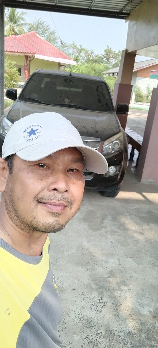AphisitK1's tweet photo. เที่ยวกันมั๊ย หาเงินเติมน้ำมัน https://t.co/erXXUb37Ul