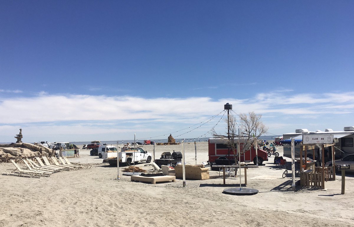MMaryMcKenna's tweet image. You can keep your Burning Man … #BombayBeach CA is supercool #BombayBeachBiennale
