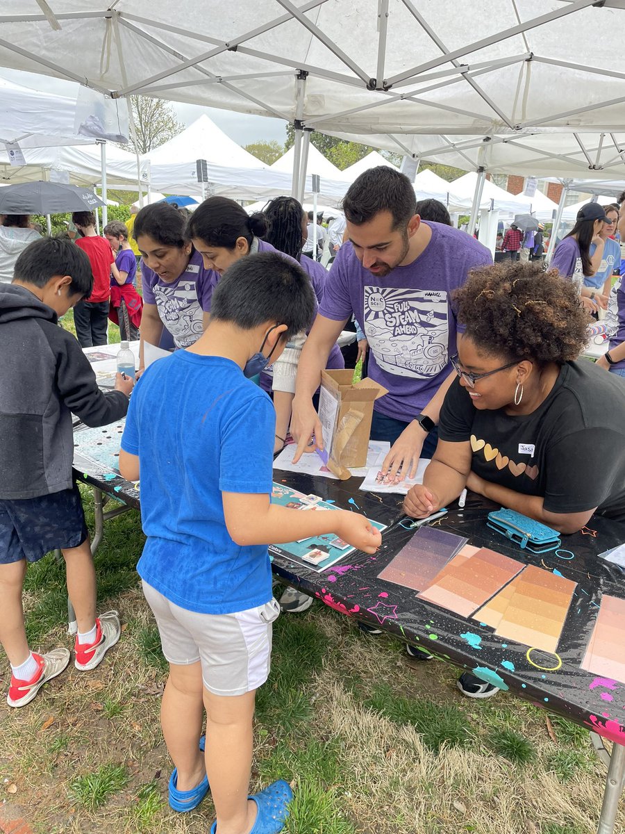 manguitamaeso's tweet photo. La ciencia del mañana se construye con las acciones del presente ��🔬
#DivulgacionCientifica #ScienceFest #ScienceExpo2023 #UNC https://t.co/E3yfLbYA5Y