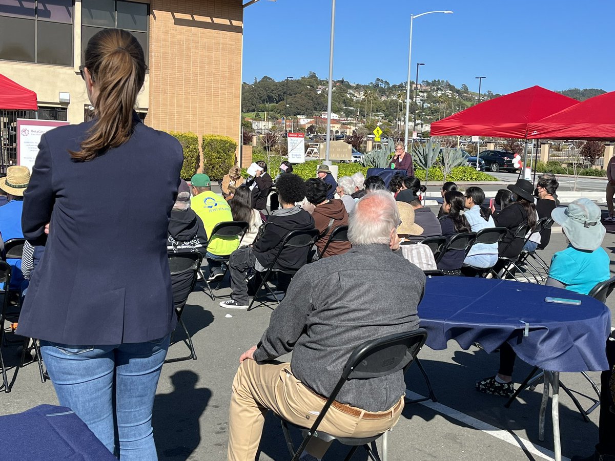 gpadam's tweet photo. @RotaCareBayArea Richmond Free Medical Clinic - 10 Yr. Anniversary and Parternship with @LifeLongMedCare.   Honored to stand with some of the most compassionate beings I know. https://t.co/kZcypBazMR