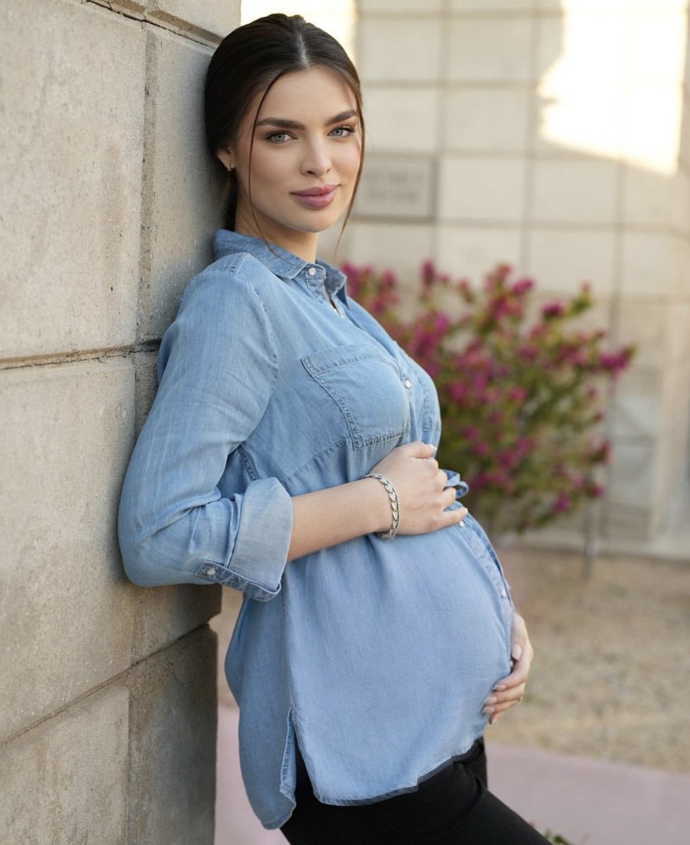 elavisomagazine's tweet photo. #NadiaFerreira “ Esperándote con ansías!!🤍”
.
.
.
#ElAvisoFarandula #ElAvisoMagazine #MarcAnthonyFans #NadiaFerreira #Embarazo #Bebe https://t.co/Qgt4NC1wQ5