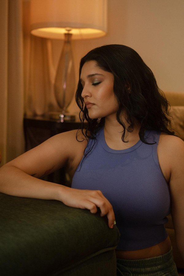 FsrcUX2aAAURvZm?format=jpg&name=900x900