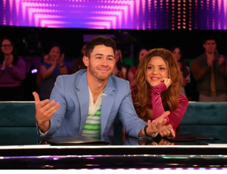 Dancing with Myself by Shakira tweet media