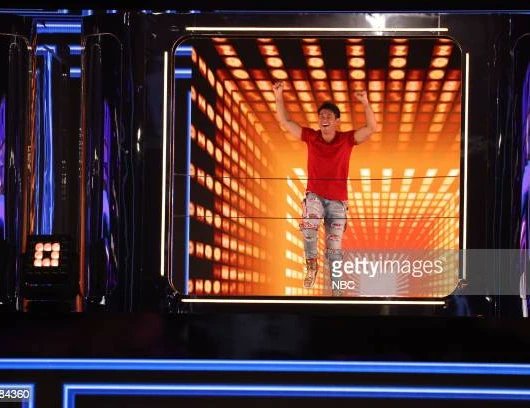 Dancing with Myself by Shakira tweet media