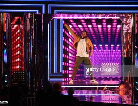 Dancing with Myself by Shakira tweet media