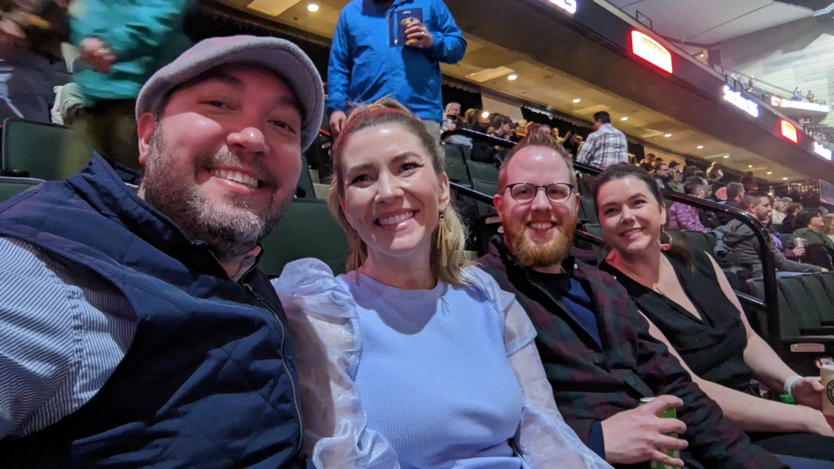 CopyCody's tweet image. Date Night! John Mayer at the Xcel...great set so far!