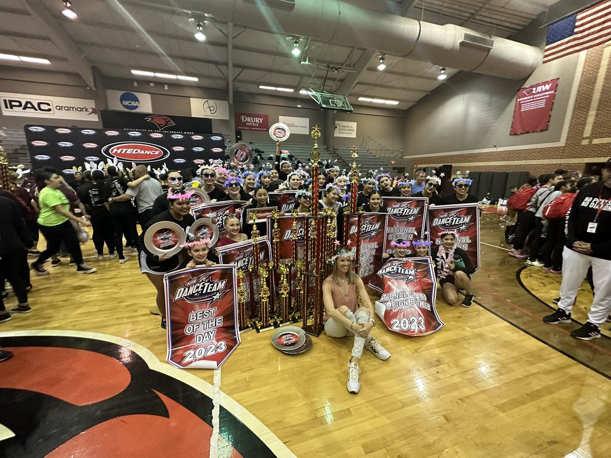 WE ARE THE CHAMPIONS! 💎💜🐍🏆
Diamond Line wraps up the 2023 contest season SWEEPING the floor at NATIONALS 🥳
Awards🏆:
Grand Champion Officers
Grand Champion Team
Tops In Texas
and Best of the Day🎉
Thank you Diamond Line families and friends for supporting us OUT LOUD💜