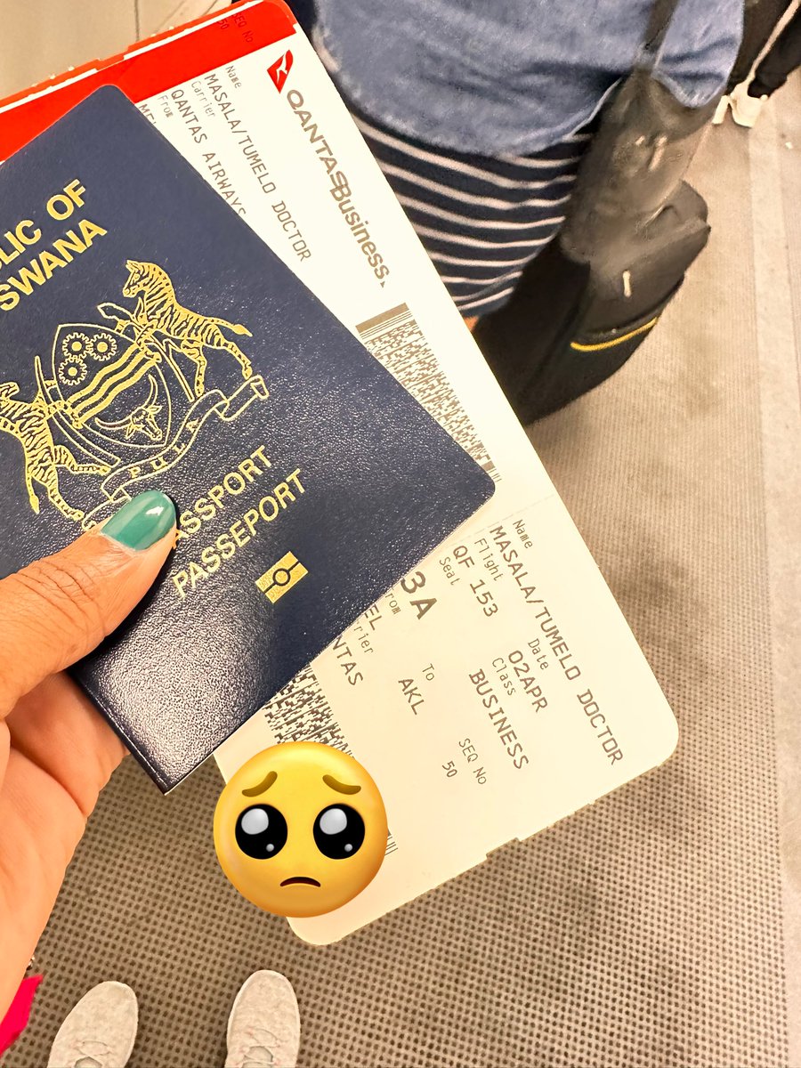 DrTumieM's tweet photo. Mini break over.. now back to reality #work #first1/4done https://t.co/pZrJlw3cvs
