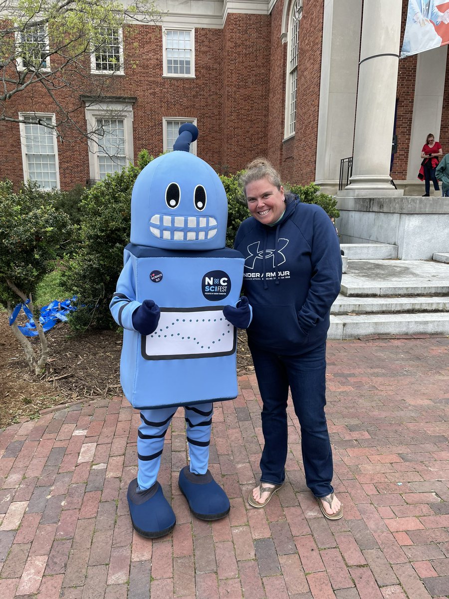Had a great time visiting the @ncscifest at Carolina and getting to hang out with Kelvin!  Always fun to be  on “the other side of the table” and see it!!!

#ScienceForAll  #NCSciFest #NCSciFest2023  #FullSTEAMAhead #GoKelvinGo