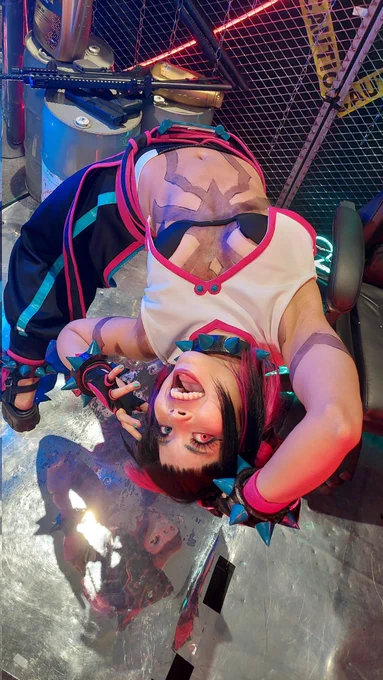 Eyo guys im wreaking havoc at the convention#Juri 