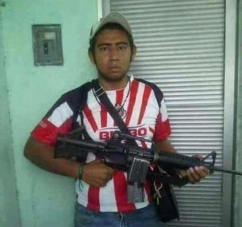 yungchente97's tweet photo. whatever happens, I always defend my Chivas🫡🇲🇽 https://t.co/RmDoOCHGPM