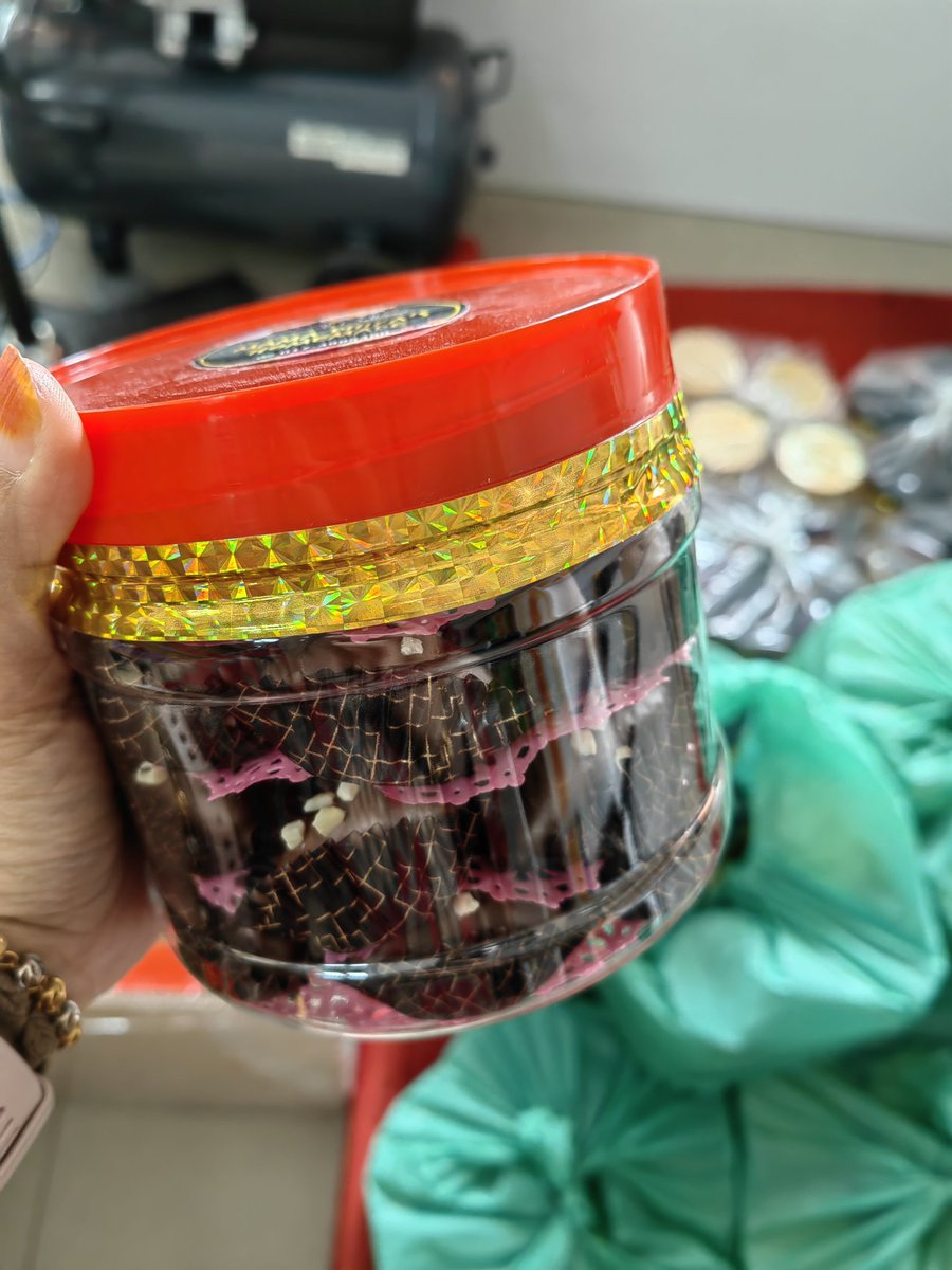 Time usha2 raya cookies guys 🤗
Yg mana pulihan korang?
X sabar nk tggu Butik Agromas Perak wat sale kat Agrobazaar Online....
Murah! Sedap! PuasHati 😍
<a href="/FamaNegeriPerak/">FAMA Negeri Perak</a>
#komboraya
#rayasale
#rayadatanglagi