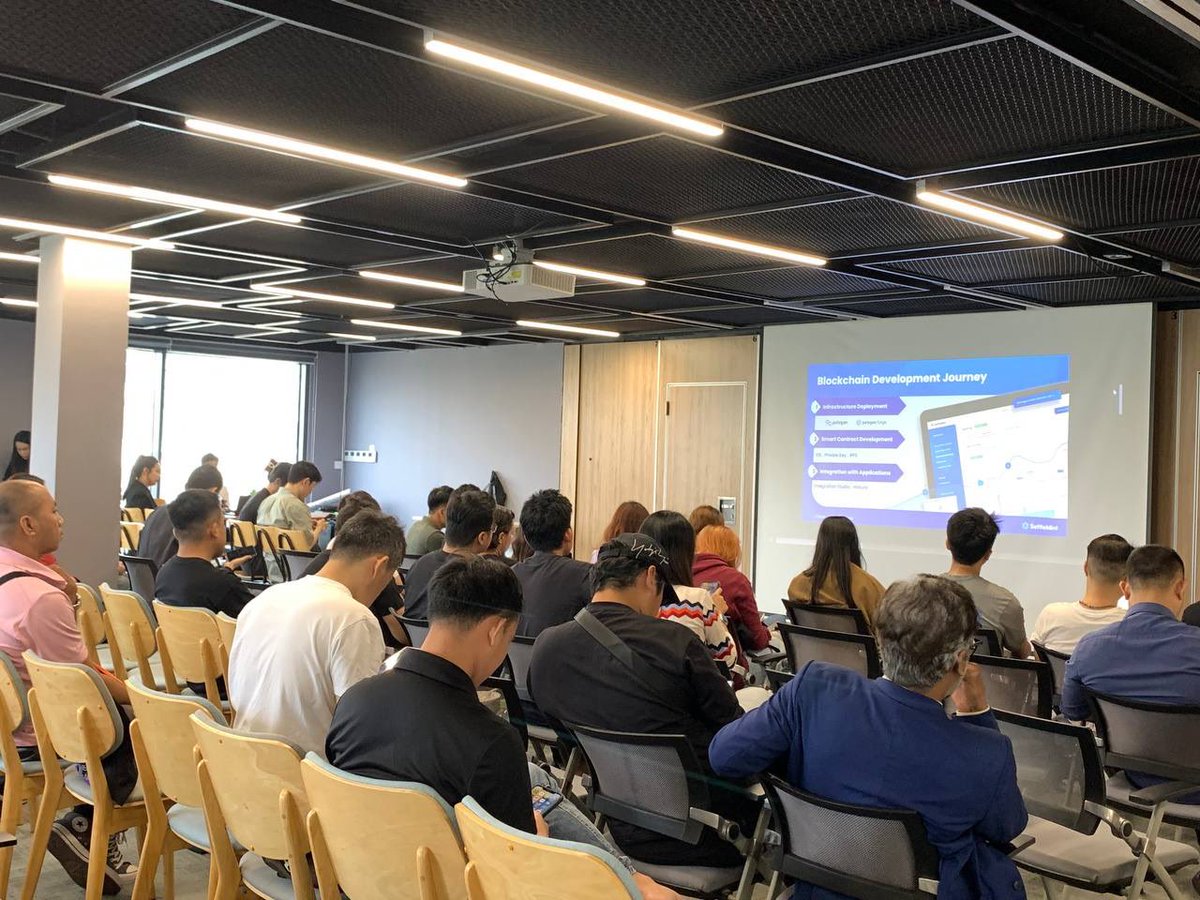 PolygonGuildHCM's tweet photo. Settlemint is good partner with Hasura with a lot of interesting in. 

#DevXGlobalTour #Zkevm #PolygonguildHCM https://t.co/9qCfm8SoQE
