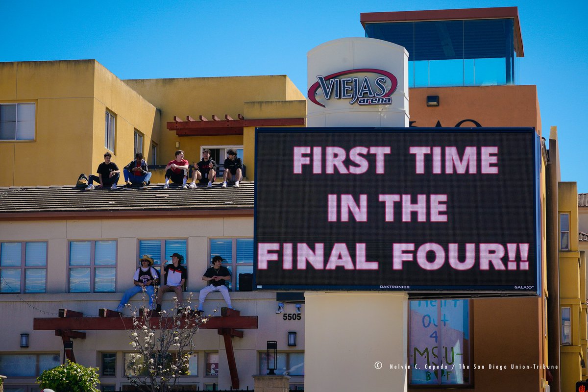 Aztecs’ win thrills fans at Viejas Arena and throughout the city #SDSUAztecs #SDSUAlumni #FinalFour #FinalFour2023 #SanDiego