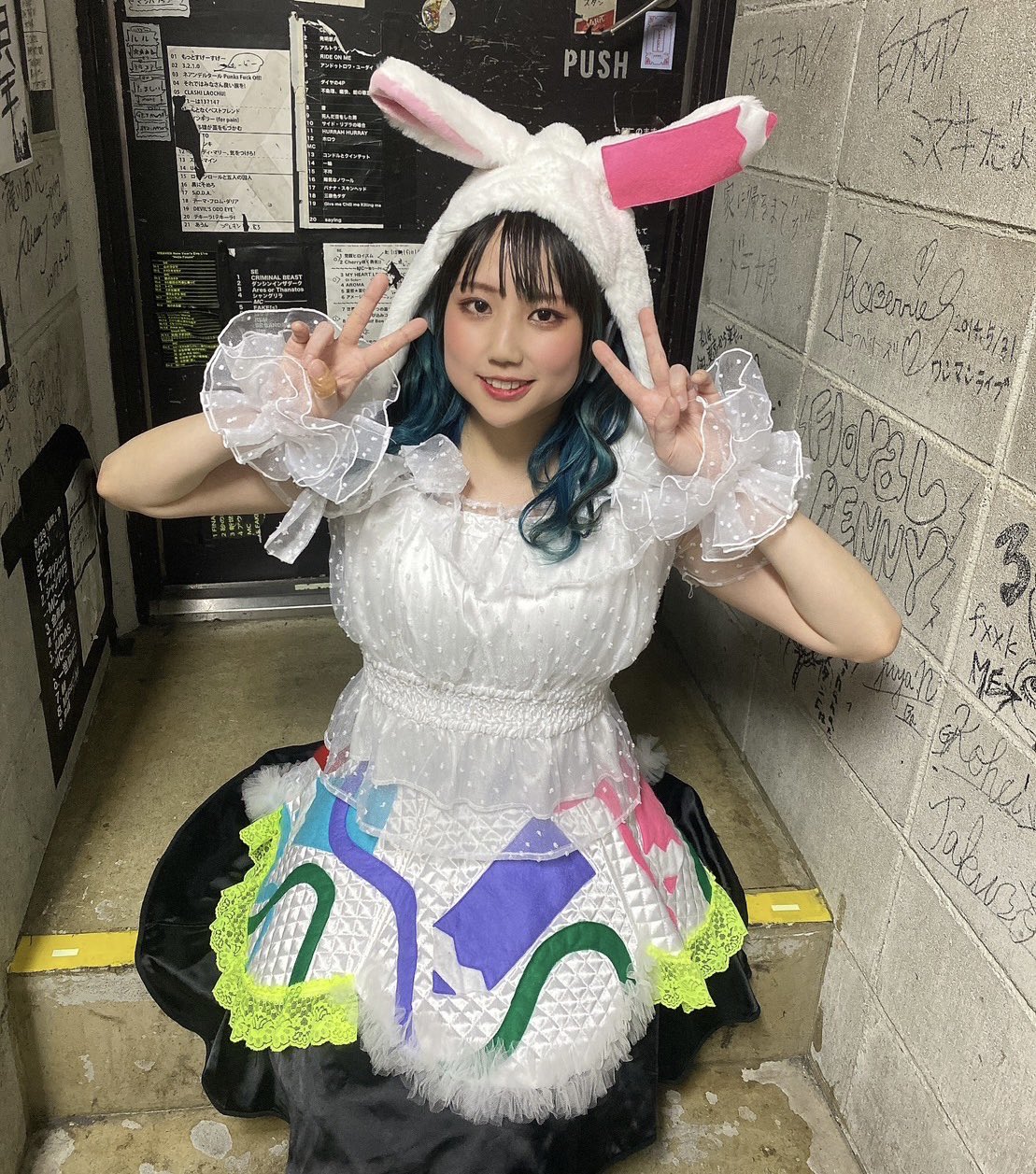 岡本りん(つぼみ大革命)×女子箱 ロンT(ホワイトL) Amazon.co.jp: 岡本りん(つぼみ大革命)×女子箱 ロンT (ホワイトL