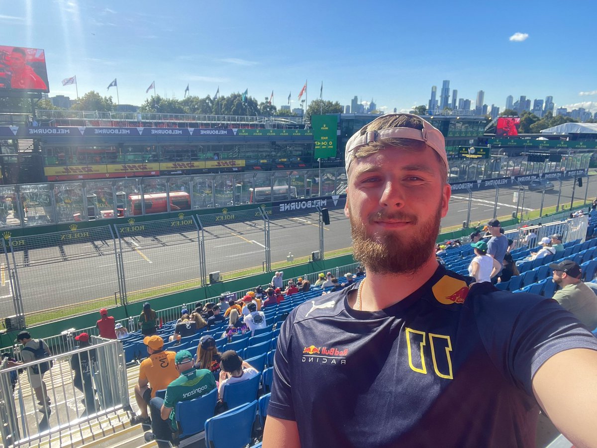 MISF1TSPODCAST's tweet photo. Just under an hour to go here at Albert Park before lights out! Giving all my support to Checo today…. Here we go! 😬
Let us know your predictions down below 👇🏼
#F1 #AusGP #F1grid https://t.co/mIddEecu7S