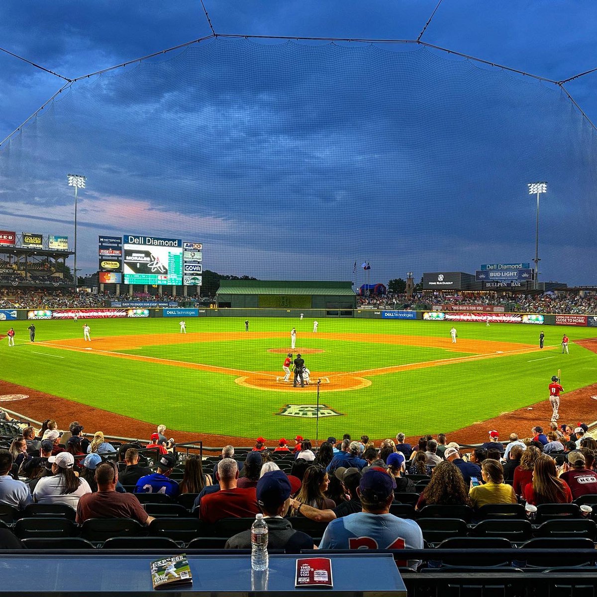 TexasBucketList's tweet photo. An amazing day of playing baseball followed by an amazing evening of watching the Round Rock Express play baseball! Such an incredible environment to watch the game!  And fireworks! #thetexasbucketlist #baseball #openingweekend #express #fireworks #fathersontrip https://t.co/ItdyJoYTMG