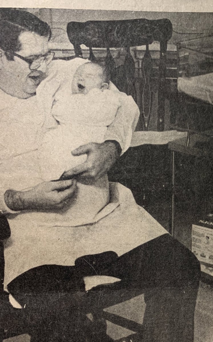 Shannon0477's tweet photo. @marcuslemonis I was so big I made it in the local paper #EasyDays https://t.co/xnXdRcFi9v