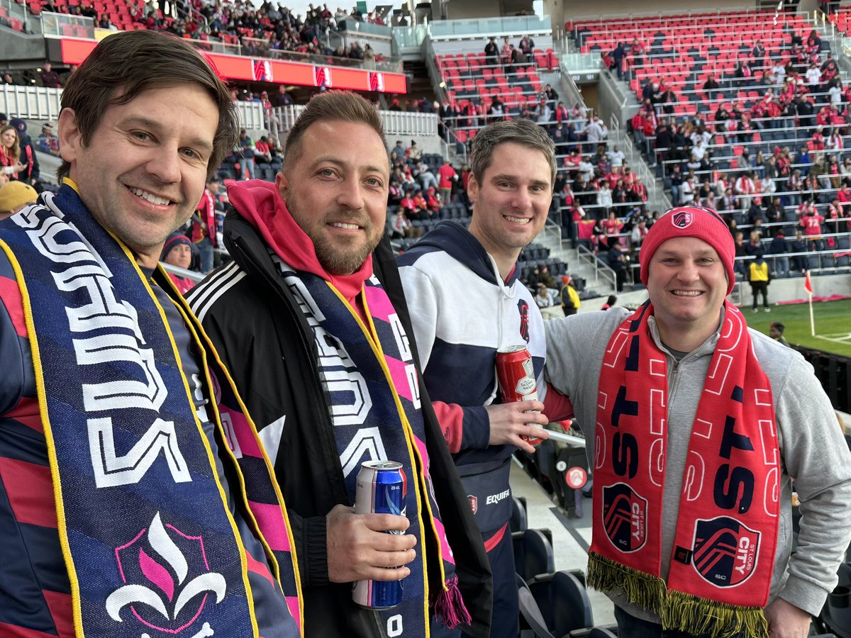 Coach_PatTurner's tweet photo. Lucky enough to experience my first @stlCITYsc game with my mom. Enjoyed it with some of my favorite soccer heads too! https://t.co/lBaVBoIcF6