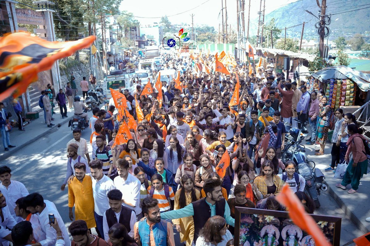 DharmaPen's tweet photo. A new beginning for the hill state.
100 bhagwa dhwaj 
600+college youths 
Led by Sitaramlaxmanhanumam 
No involvement of any organization .
Just pure youth activism.
@KapilMishra_IND @vivekagnihotri @OpIndia_com @Tejasvi_Surya @ShefVaidya https://t.co/2f0dqO1Ozj
