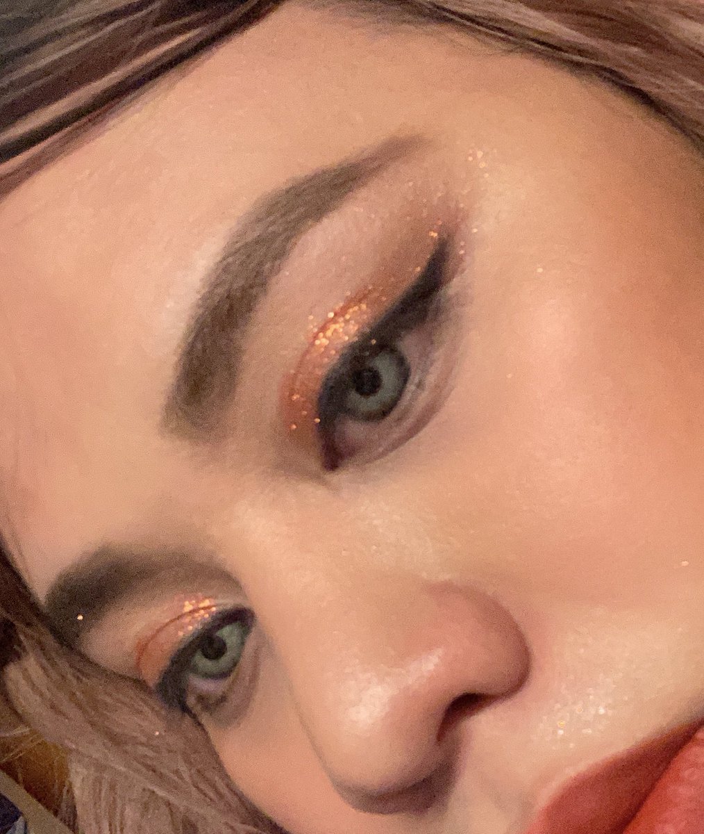 Ptrsnpllns's tweet photo. Got bored kagabi, so I started practicing the winged eye look hahahahaha https://t.co/GYKgjpNxxm