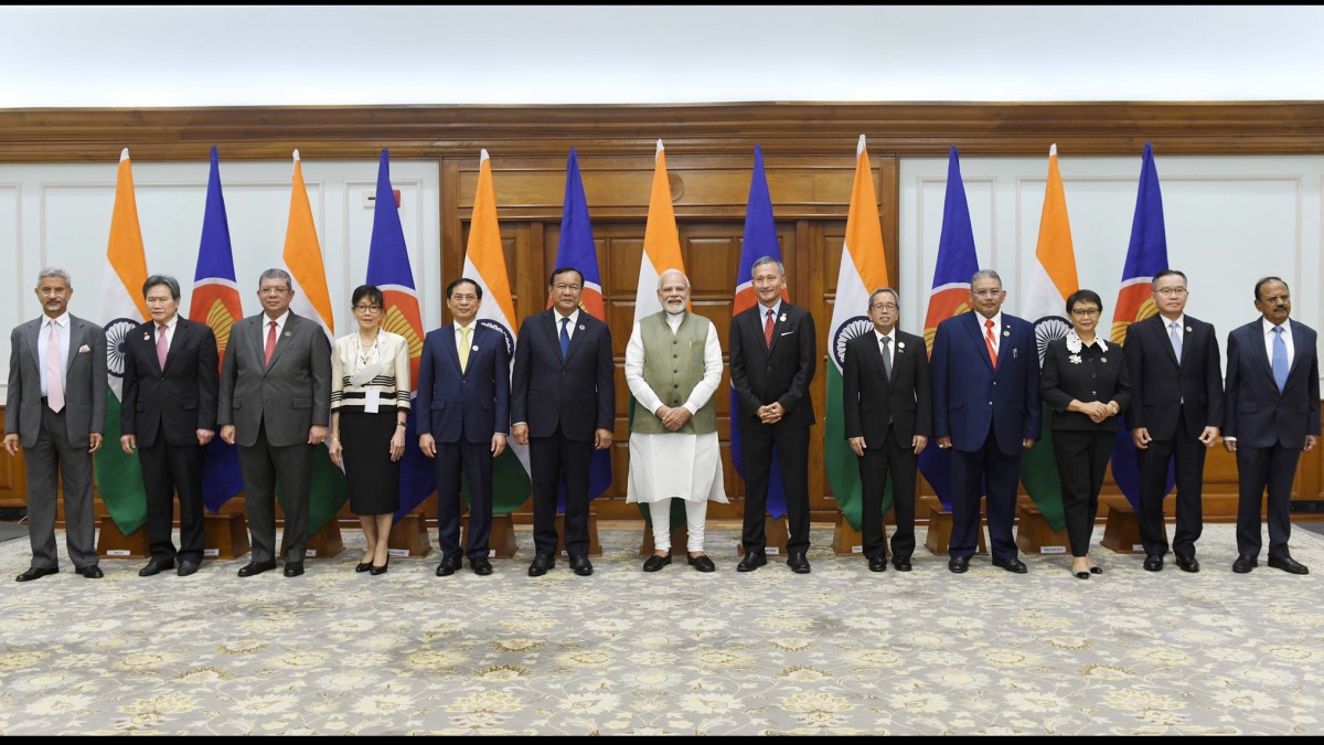 InsightGL's tweet photo. -Singapore's ISEAS-Yusof Ishak Institute‘s survey: #India’s approval rating in #ASEAN >doubled, 5.1% to 11.3% in 2023 taking India to 3rd position
-#China’s popularity in ASEAN declined drastically & number of people visiting China slumped from 76.7%(2022) to 59.9%(2023) https://t.co/bw36OPsRKX