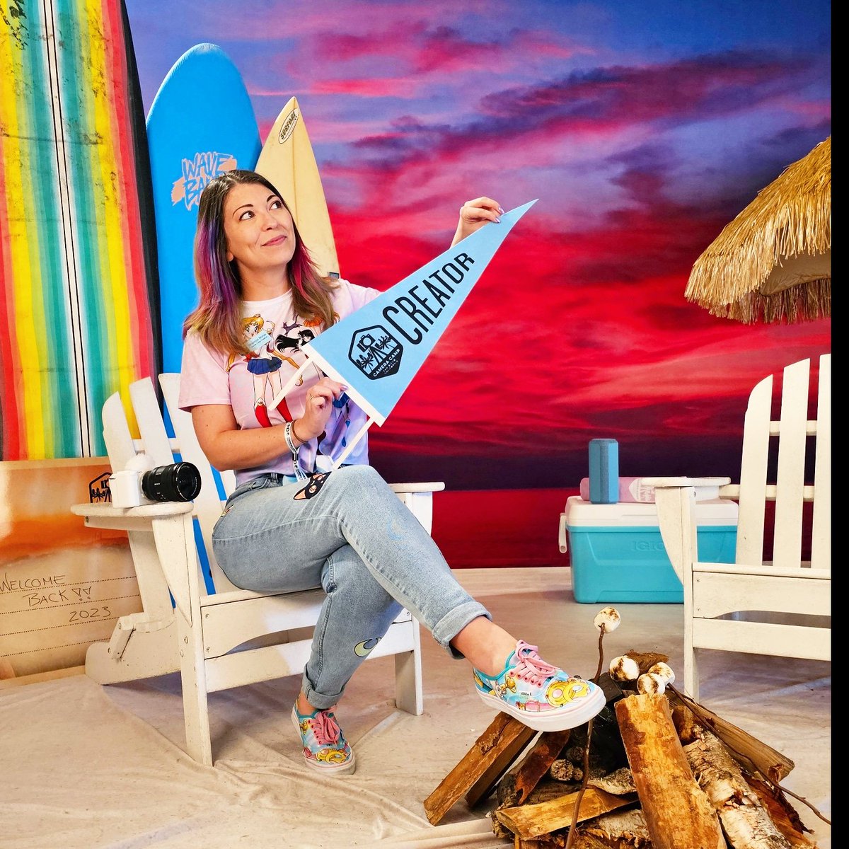 SailorSnubs's tweet photo. This week I went to #sonycameracamp in San Diego! I had the opportunity to test out a bunch of lenses and the new ZVE1 vlogger camera from @sony @SonyAlpha !
Of course I had to wear my custom @Vans and new @BlackMilkTweets shirt, they match perfectly! https://t.co/q9B00m6cYL