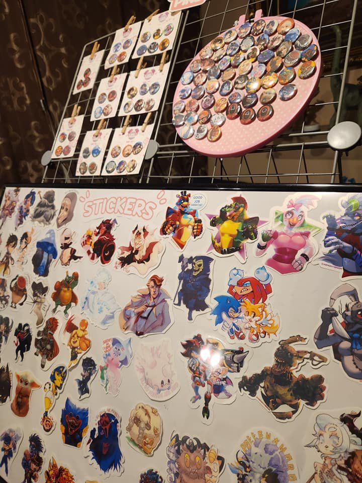 XenoHybridaArt's tweet image. I haven&apos;t been able to go to do my art and Collab&apos;s busy preparing for  #PRCC with @Josumi_kun  help! Best assistant ♡ #con #merchandise