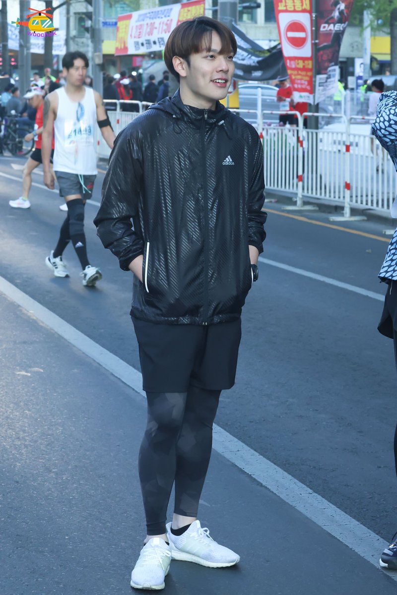 woochak_9097's tweet photo. 자연광 쵝오👍🏻
#CTRPANUWAT
#대구국제마라톤대회 #silverlabel #worldathletics https://t.co/EiH50dycKI