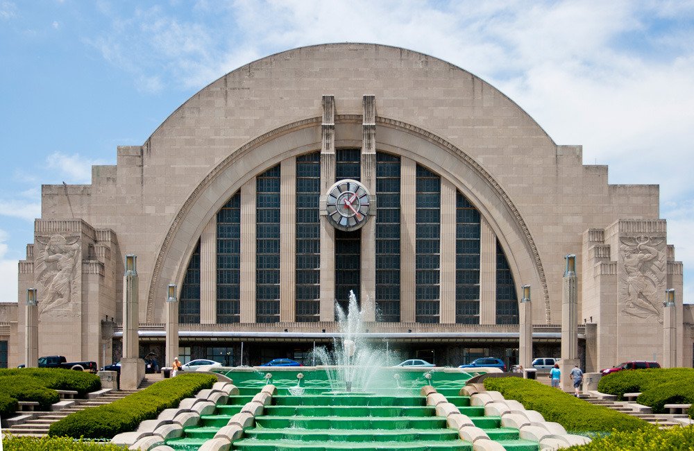 DrPopCultureUSA's tweet photo. Cincinatti’s Union Terminal, the building that was the inspiration for the Hall of Justice. https://t.co/3HzjYpI5q8