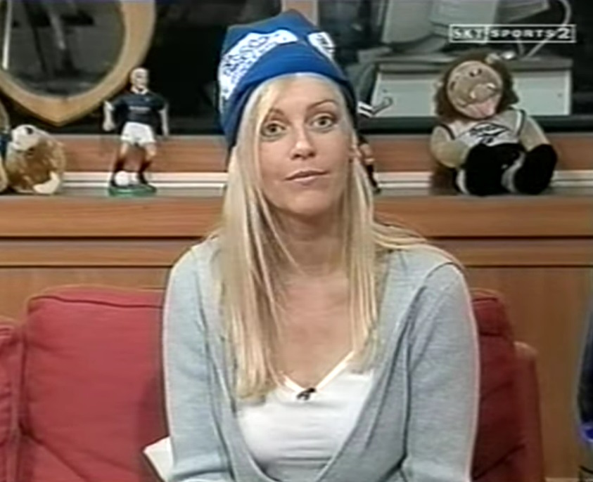 A Happy Birthday to Helen Chamberlain who is celebrating her 56th birthday today. 