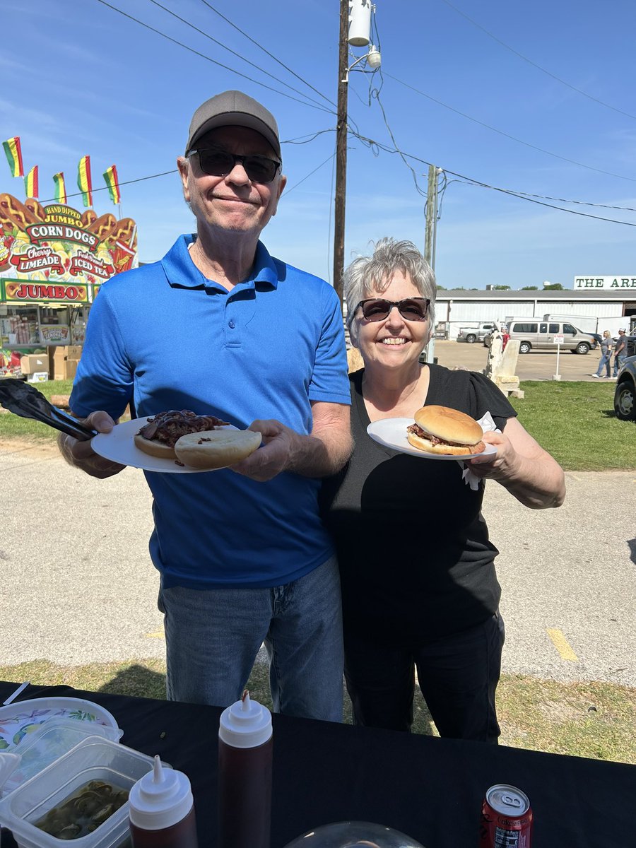 bbq_epic's tweet photo. Great Saturday weather at First Monday. Sold out! https://t.co/mZ6Abq4wX9