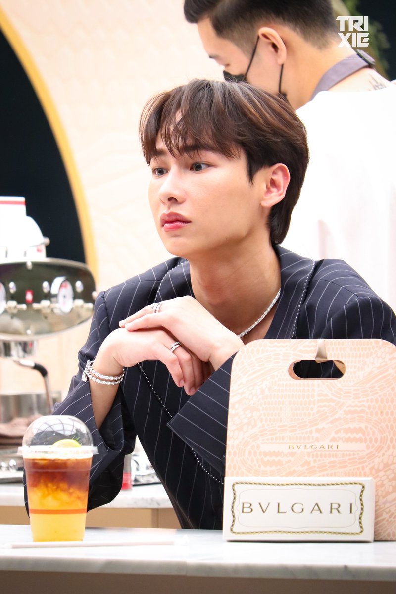 TRIXIE1995_'s tweet photo. ˚  ༘ แป๋วแหวว⋆💖✨｡˚ ⊹

01042023 #BulgariSerpenti75xGun 

GunAtp x BVLGARI75th

— @AtthaphanP ᥫᩣ𓂃
#กันอรรถพันธ์ #GunAtthaphan
#กันอรรถพันธ์น่ารักกว่าที่คิด https://t.co/rC5kK35SNy