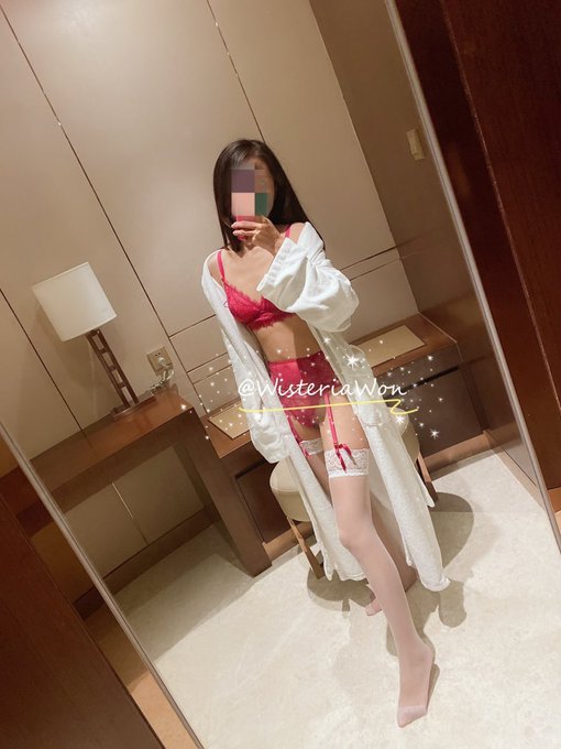 你们喜欢红白配吗？

点赞并转推姐姐的推文后私信姐姐领取奖励哦！
<a href="/wanwisteria/">WisteriaWon 沫诺</a>
<a href="/WisteriaWon__/">WonWisteria</a>
#丝袜 #空姐 #美腿 #玉足 #OL #制服 #WonWisteria