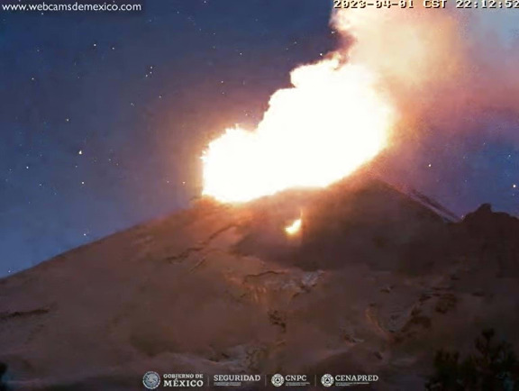 webcamsdemexico's tweet image. ¡Otra más!
🌋 Explosión del #Volcán #Popocatépetl a las 22:12 hrs.
Vista: #Tlamacas.
🚦 Alerta Volcánica: #AmarilloFase2.
NO arriesgues tu vida ni la de los rescatistas.
🚷 Respeta el radio de exclusión de 12 km.
Vía: #CENAPRED @CNPC_MX.
webcamsdemexico.com/webcam/popocat…