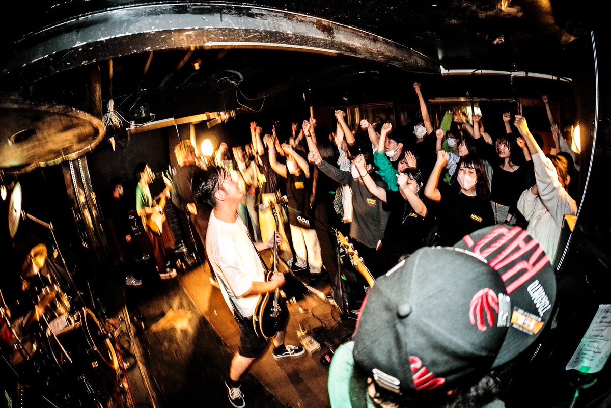MINAMIS_pdf's tweet photo. 【🤘Thanks🤘】
2023/4/1@栄Party'z
MINAMIS 
『CHABASHIRA FIGHT CLUB VOL.30.』
名古屋編
w/
ONIONRING
Stellarleap

昨日は最高の3マンでした！！
Stellarleap、ONIONRINGそして Party'z、集まってくれたみんなマジでありがとう！！
馬鹿騒ぎ最高だったなー！
バイバイ名古屋！！ https://t.co/ycPy6rYwVK