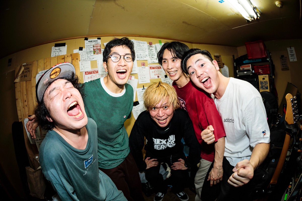 MINAMIS_pdf's tweet photo. 【🤘Thanks🤘】
2023/4/1@栄Party'z
MINAMIS 
『CHABASHIRA FIGHT CLUB VOL.30.』
名古屋編
w/
ONIONRING
Stellarleap

昨日は最高の3マンでした！！
Stellarleap、ONIONRINGそして Party'z、集まってくれたみんなマジでありがとう！！
馬鹿騒ぎ最高だったなー！
バイバイ名古屋！！ https://t.co/ycPy6rYwVK