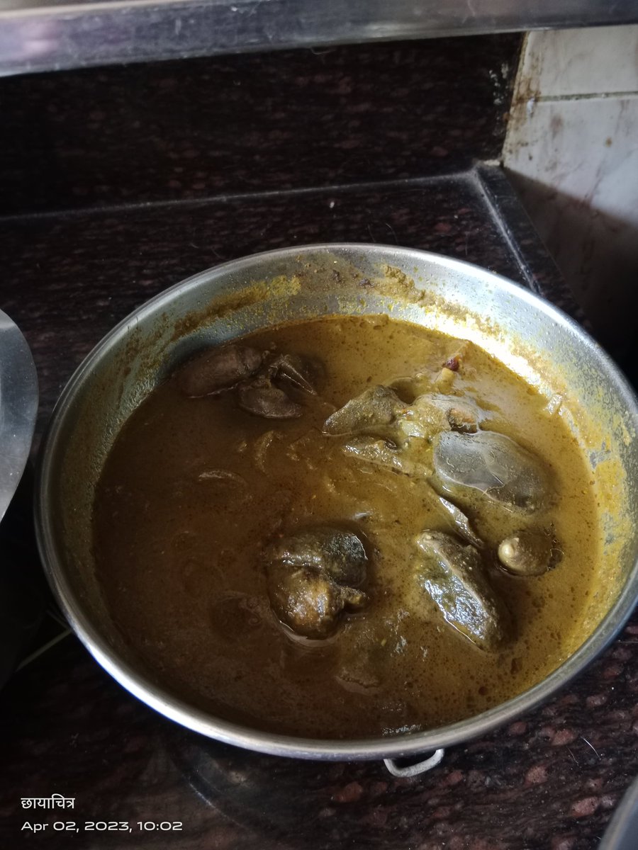 Supritatweets11's tweet image. जेवण बनवुन् झ्हाले...
जेवायला या
* १ घावणे पीठ
* २ डाळ भात
* ३ कलेजा हरा भरा..
#SundayMeal