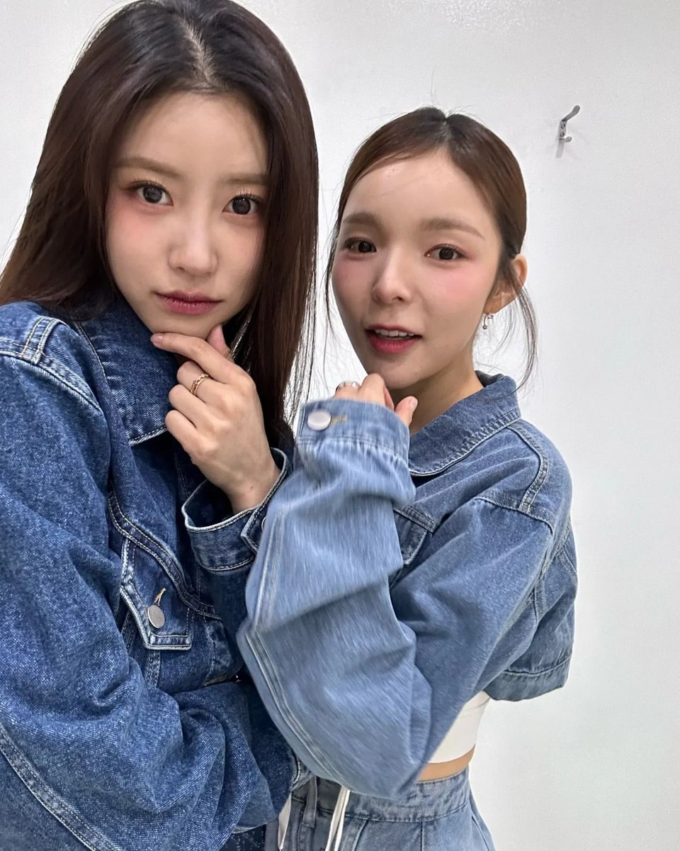 pearl_withyou's tweet photo. 이미주님 인스타그램 속 #박진주 
💙🩵 주주시크릿 https://t.co/JI0adilD88