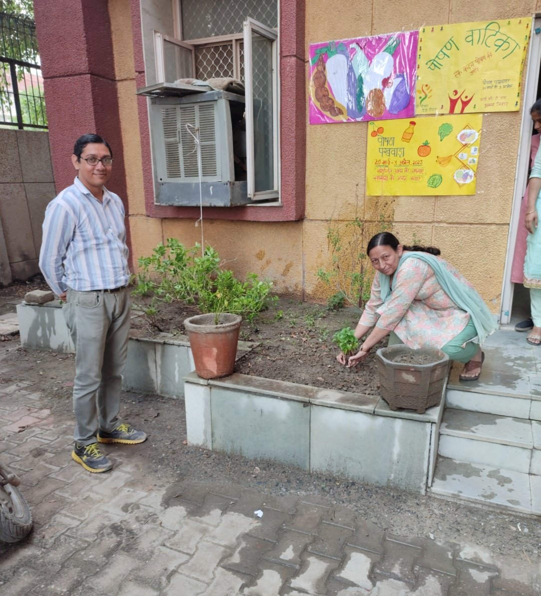 AmitSharma_DWCD's tweet photo. @MinistryWCD @smritiirani
@Navlendra @rashmisinghIAS @AtishiAAP Poshan Vatika activities in POSHAN Pakhwade 2023 (ICDS KANJHWALA PROJECT, DWCD) .
#poshanabhiyan #poshanpakhwada2023 
#DWCD https://t.co/7vCkVb3BkL