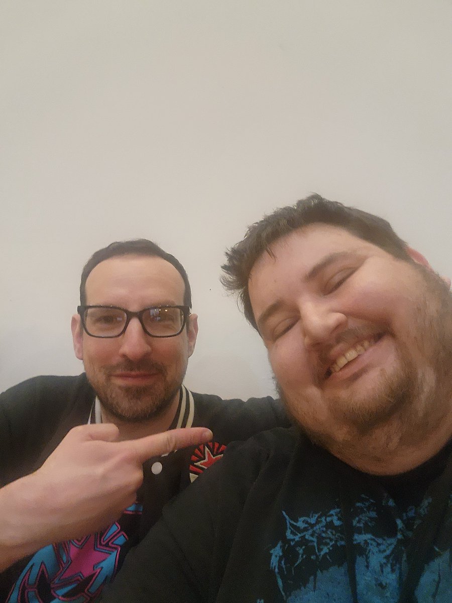 dashawns2cents's tweet photo. Ready for #GCWWRLDONLUCHA
With the homie Kevin from @maskedrepublic https://t.co/tn4hKgHqAA